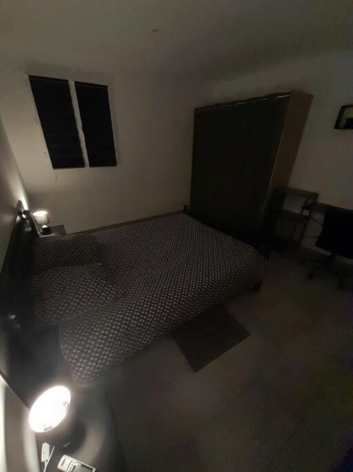 Appartement Spacieux &Tres Calme. Spacious & Very Quiet Apartment. Carros Exterior photo